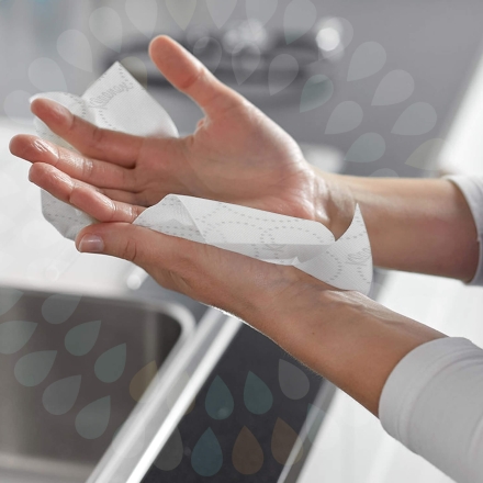 Бумажные полотенца в пачках 6789 Kleenex Ultra белые двухслойные от Kimberly-Clark Professional (15 пач х 186 л)